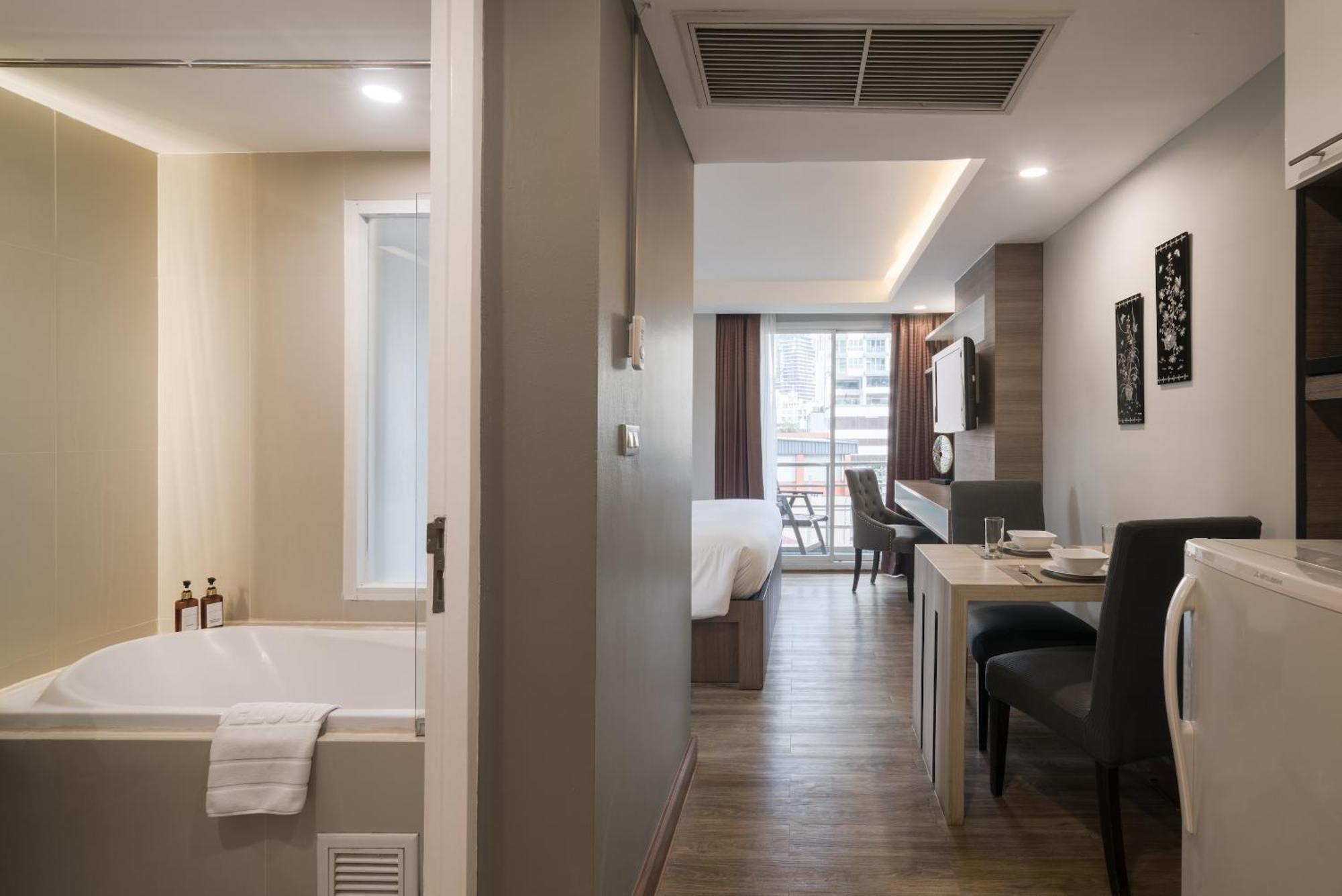 Aspira Suites Sukhumvit 20 Bangkok Exterior photo