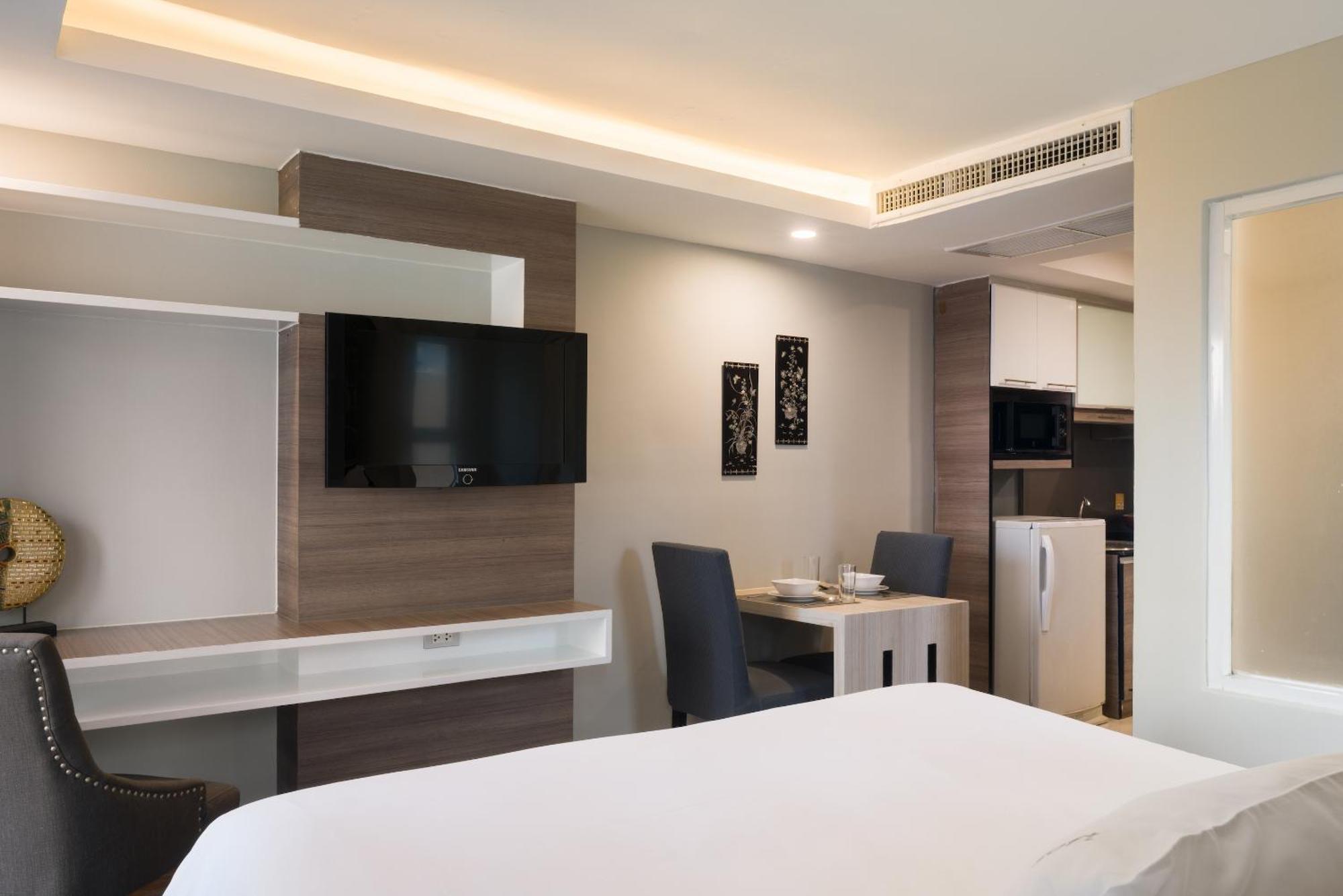 Aspira Suites Sukhumvit 20 Bangkok Exterior photo