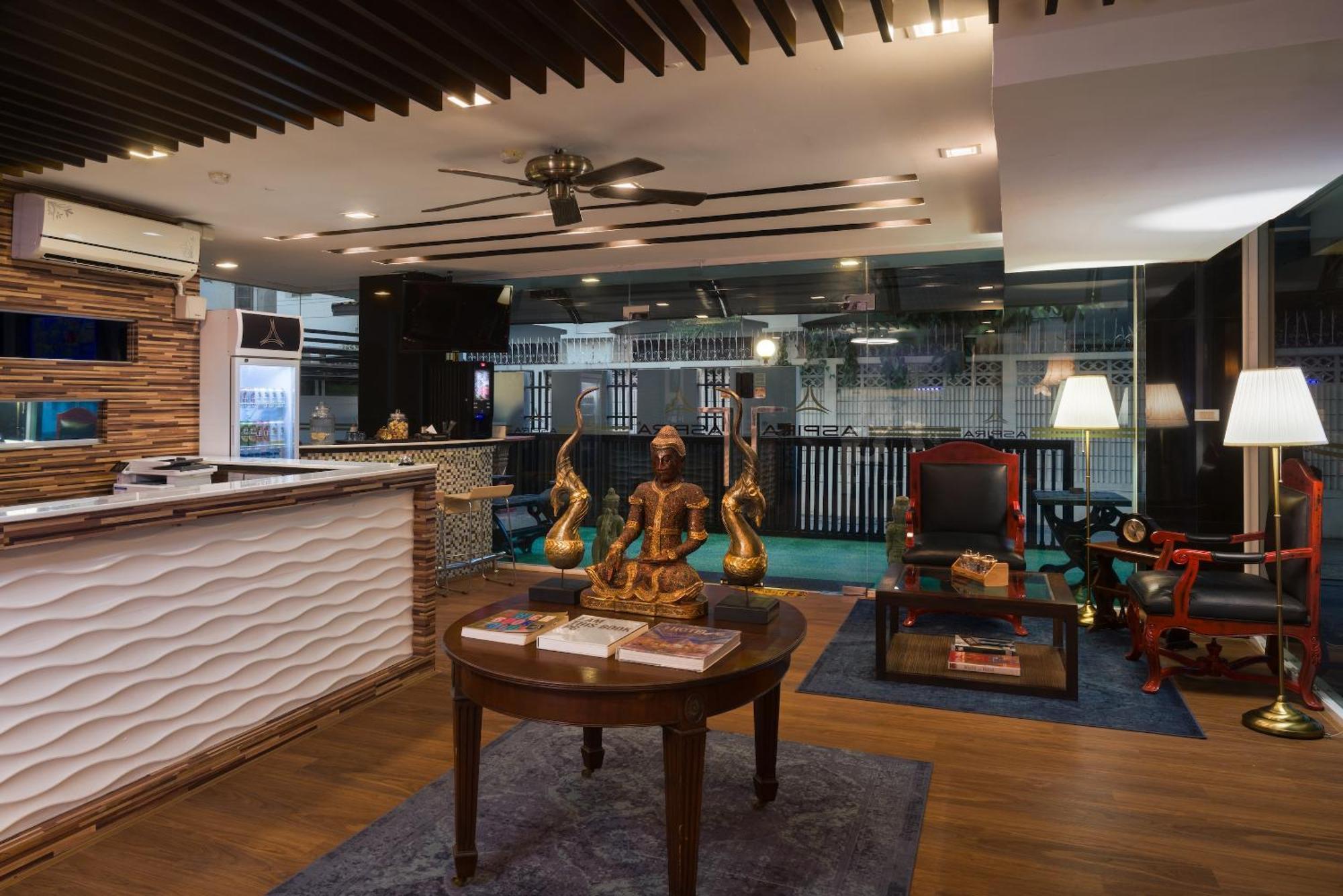 Aspira Suites Sukhumvit 20 Bangkok Exterior photo