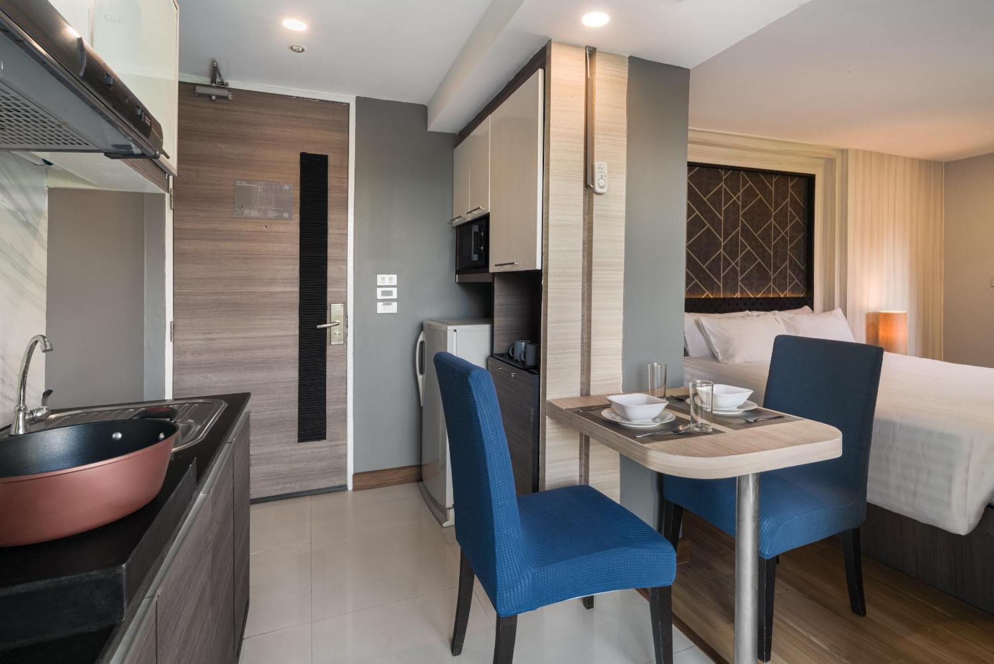 Aspira Suites Sukhumvit 20 Bangkok Exterior photo