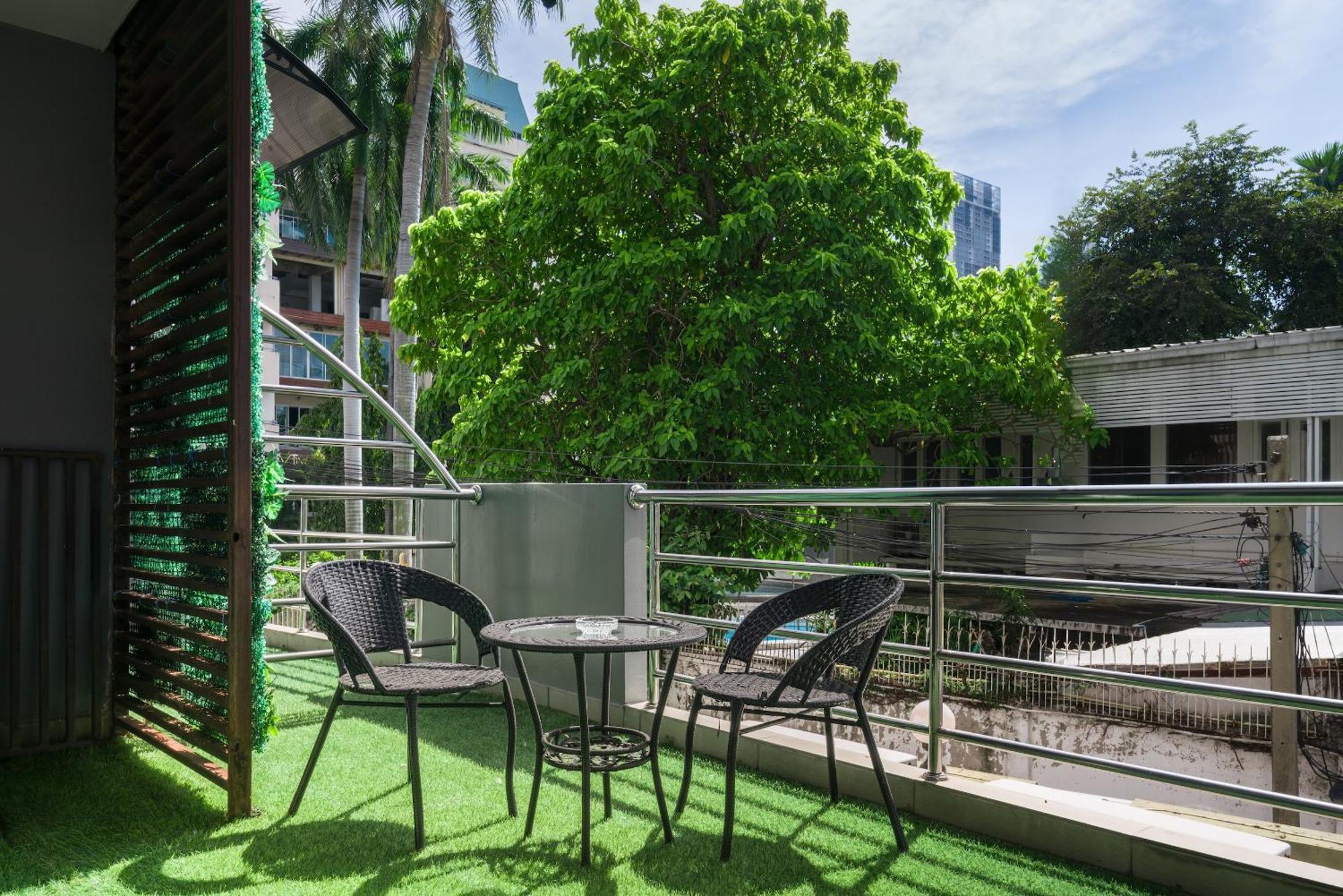 Aspira Suites Sukhumvit 20 Bangkok Exterior photo