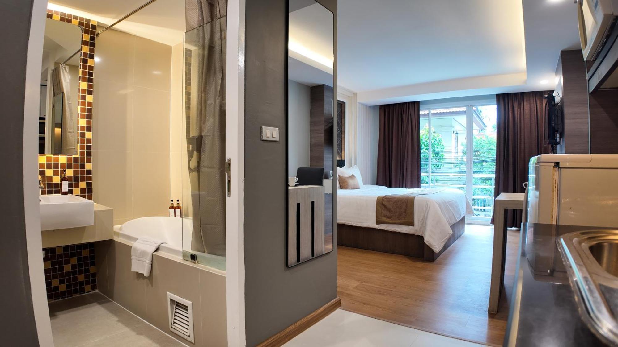 Aspira Suites Sukhumvit 20 Bangkok Exterior photo